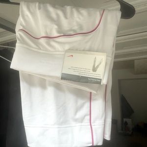 Activewear - Nike workout capris